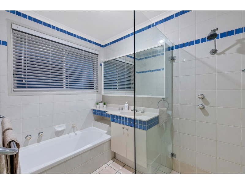 15 Finch Place, Bateau Bay NSW 2261