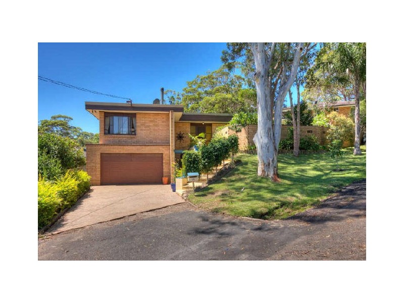 16 Barry Street, Bateau Bay NSW 2261