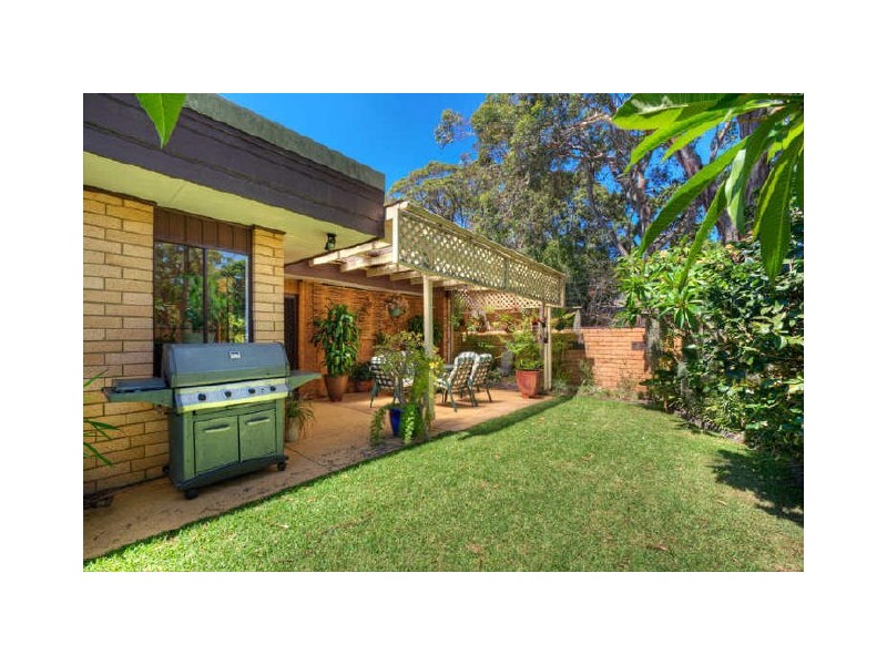 16 Barry Street, Bateau Bay NSW 2261