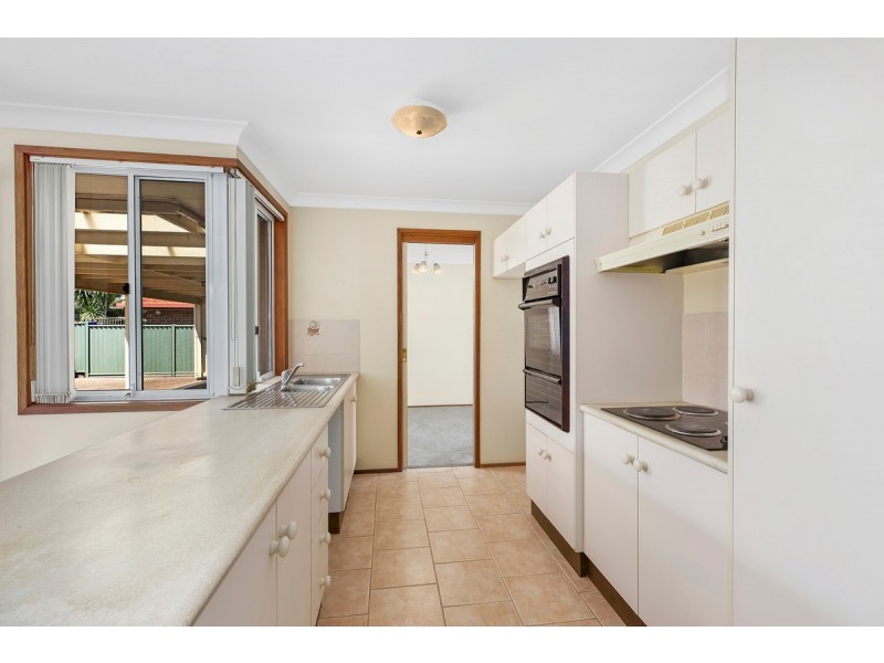 28 Sir Joseph Banks Drive, Bateau Bay NSW 2261