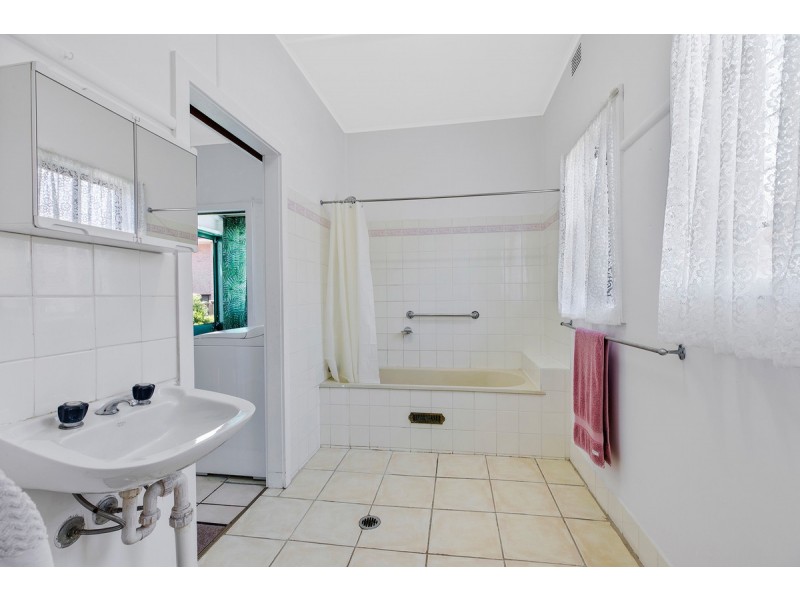 10 Eloora Road, Long Jetty NSW 2261