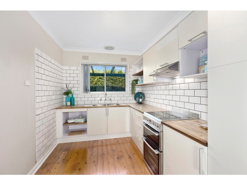 2/112 Elsiemer Street, Toowoon Bay NSW 2261