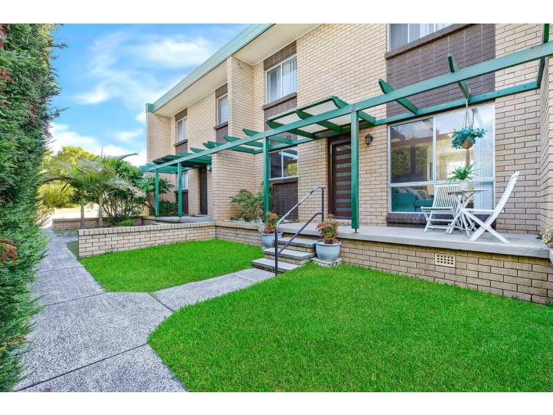 2/112 Elsiemer Street, Toowoon Bay NSW 2261