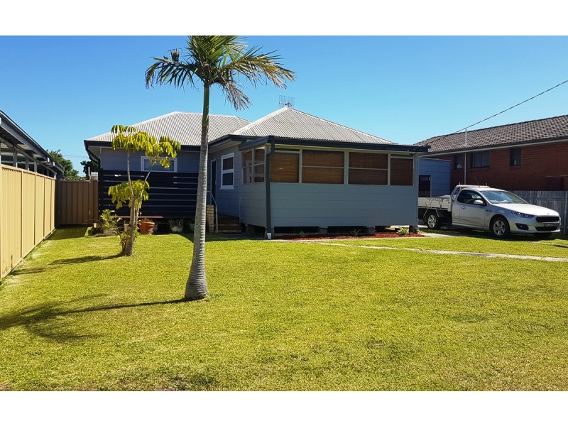 72 Ocean View Road, Gorokan NSW 2263