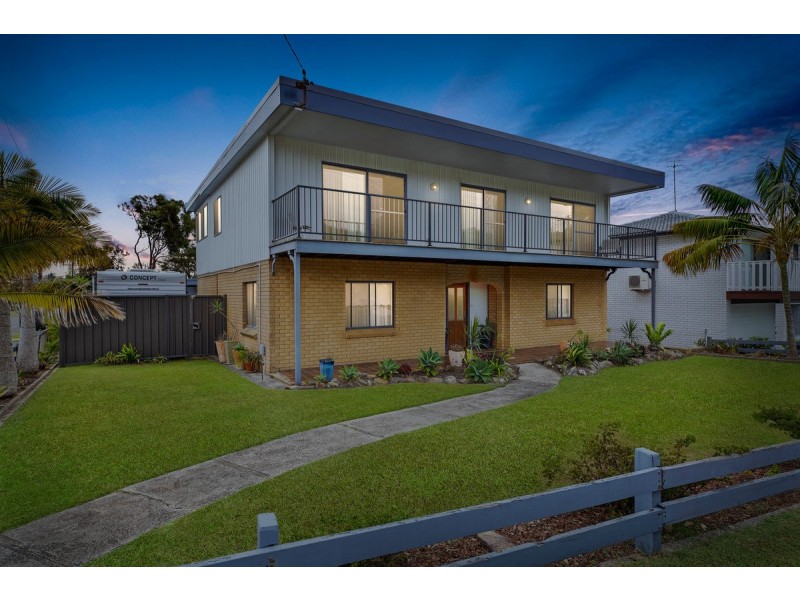183 Bateau Bay Road, Bateau Bay NSW 2261