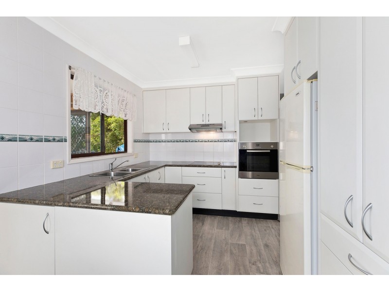 183 Bateau Bay Road, Bateau Bay NSW 2261