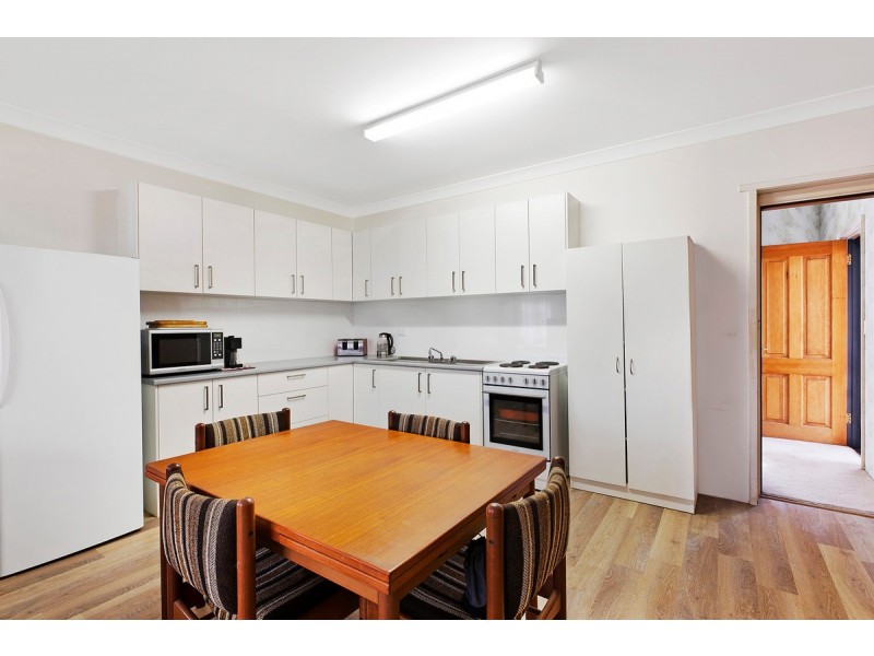 183 Bateau Bay Road, Bateau Bay NSW 2261