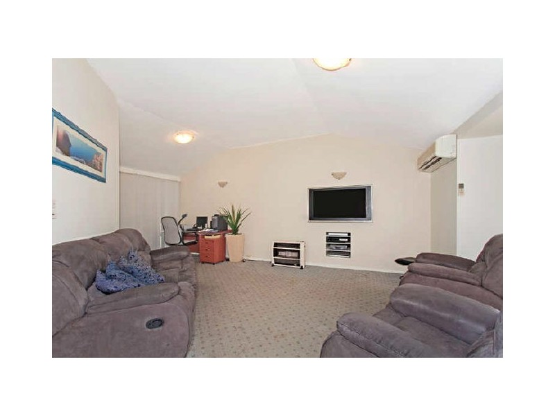 2 Jessica Street, Bateau Bay NSW 2261