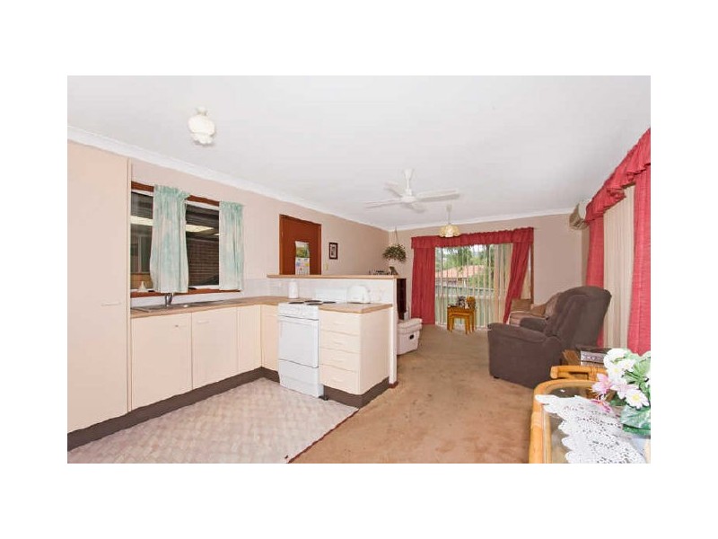 2 Jessica Street, Bateau Bay NSW 2261