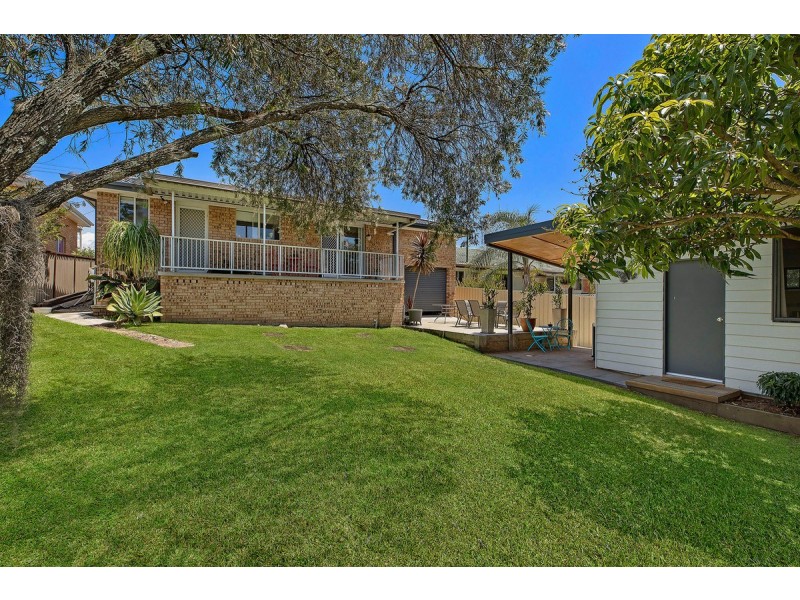 6 Promenade Avenue, Bateau Bay NSW 2261