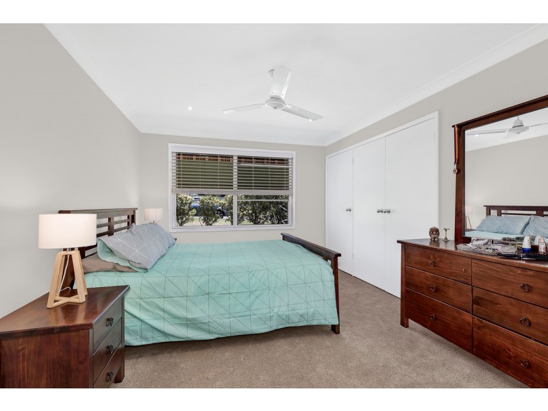 6 Promenade Avenue, Bateau Bay NSW 2261