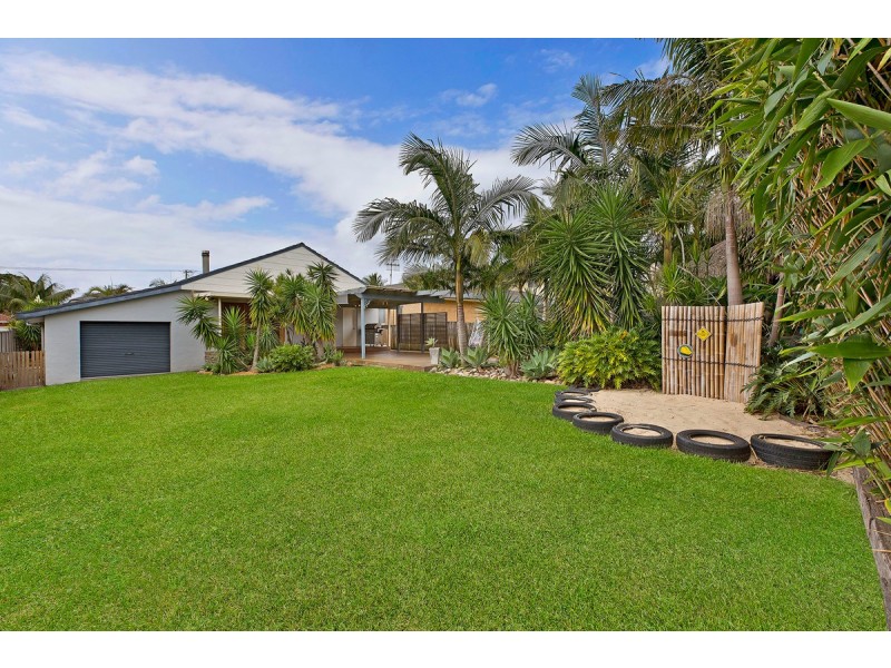 89 McLachlan Avenue, Shelly Beach NSW 2261
