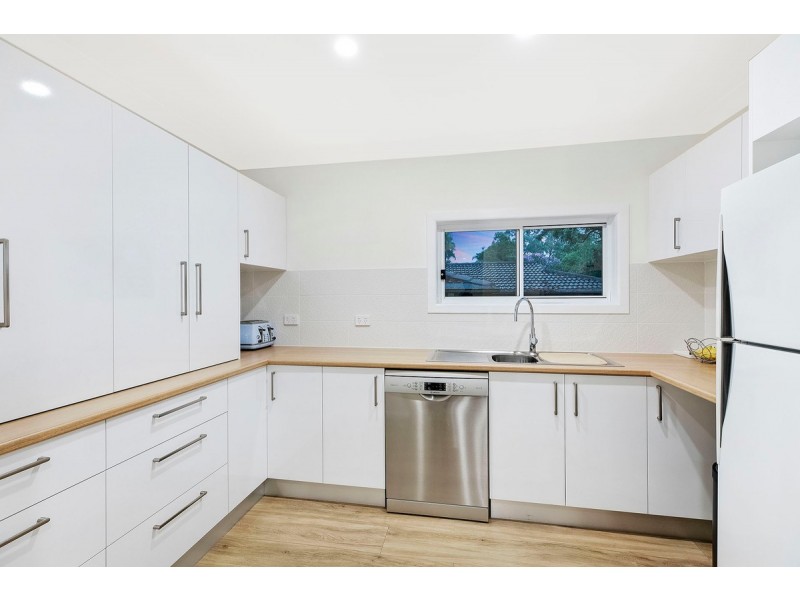 8 Berne Street, Bateau Bay NSW 2261