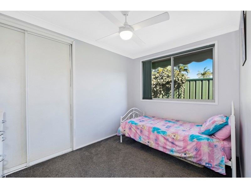 205 Cresthaven Avenue, Bateau Bay NSW 2261