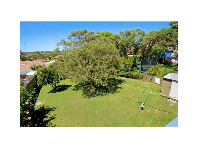 16 Promenade Avenue, Bateau Bay NSW 2261