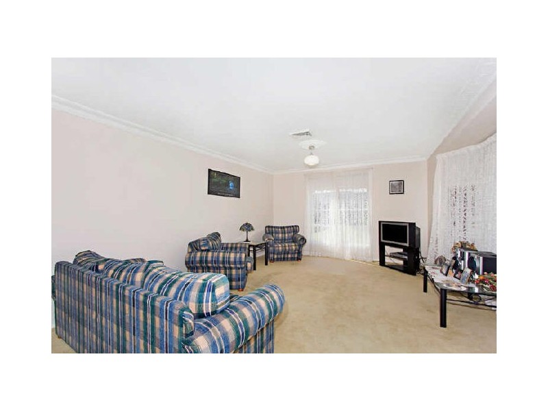9 Lakin Street, Bateau Bay NSW 2261