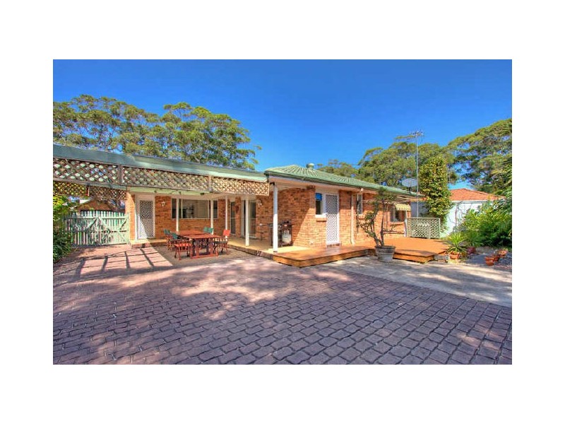 9 Lakin Street, Bateau Bay NSW 2261
