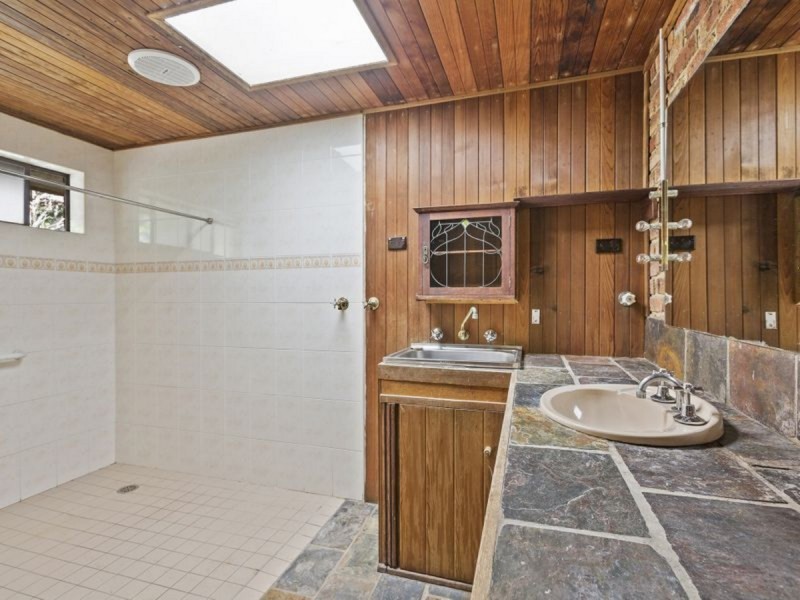 18 Lavinia Street, Forresters Beach NSW 2260