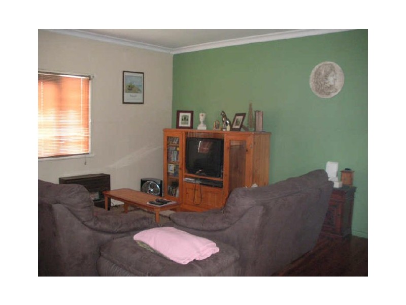 193 Bateau Bay Road, Bateau Bay NSW 2261