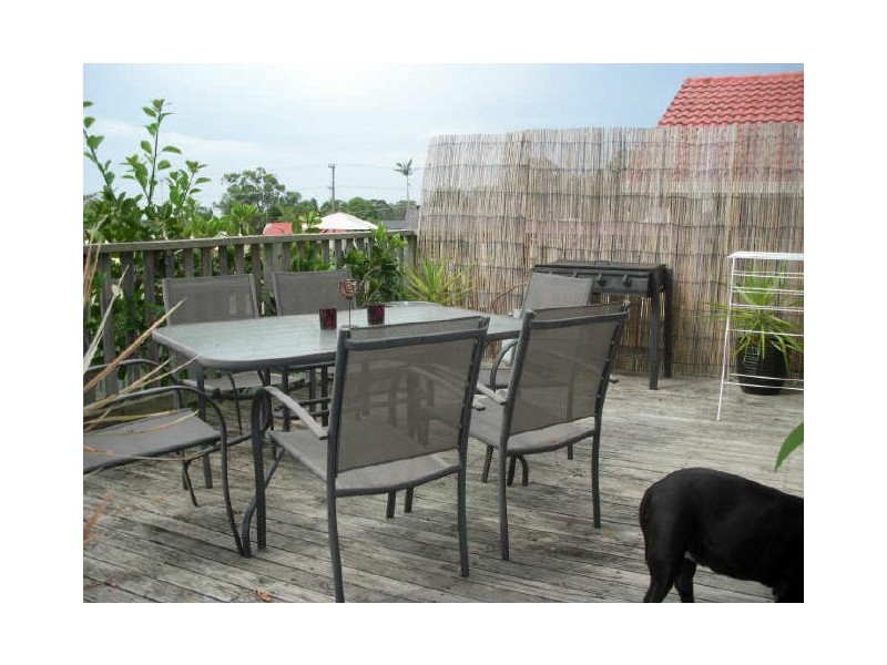 193 Bateau Bay Road, Bateau Bay NSW 2261