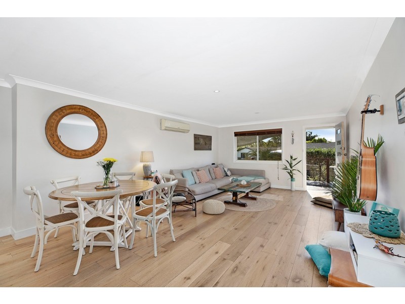 2/1 Papala Avenue, Bateau Bay NSW 2261