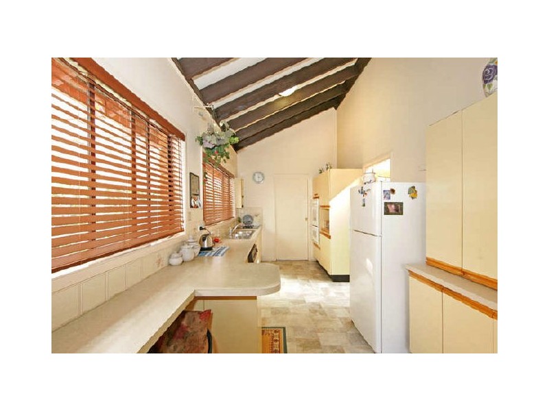 20 Bateau Bay Road, Bateau Bay NSW 2261