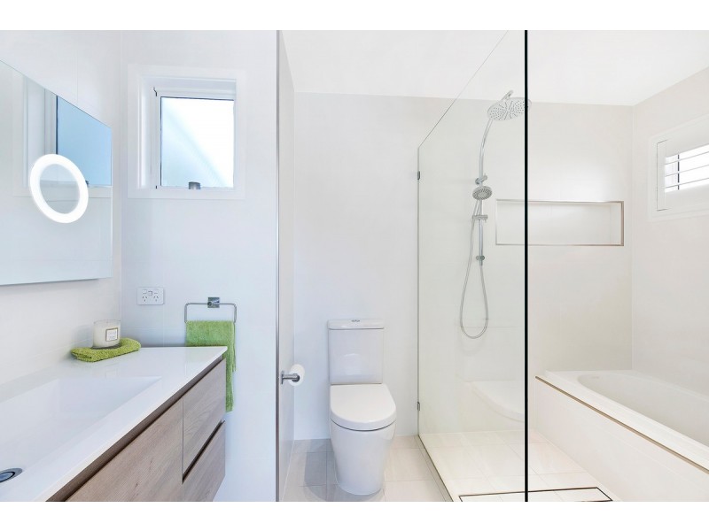 66 Keats Avenue, Bateau Bay NSW 2261