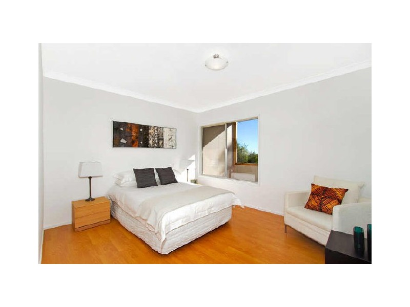 17 Hillcrest Avenue, Bateau Bay NSW 2261