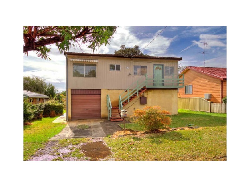 17 Hillcrest Avenue, Bateau Bay NSW 2261