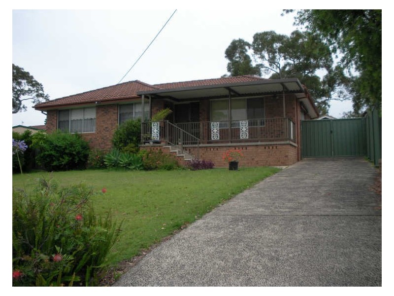 8 Newhaven Place, Bateau Bay NSW 2261