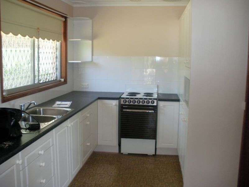 8 Newhaven Place, Bateau Bay NSW 2261