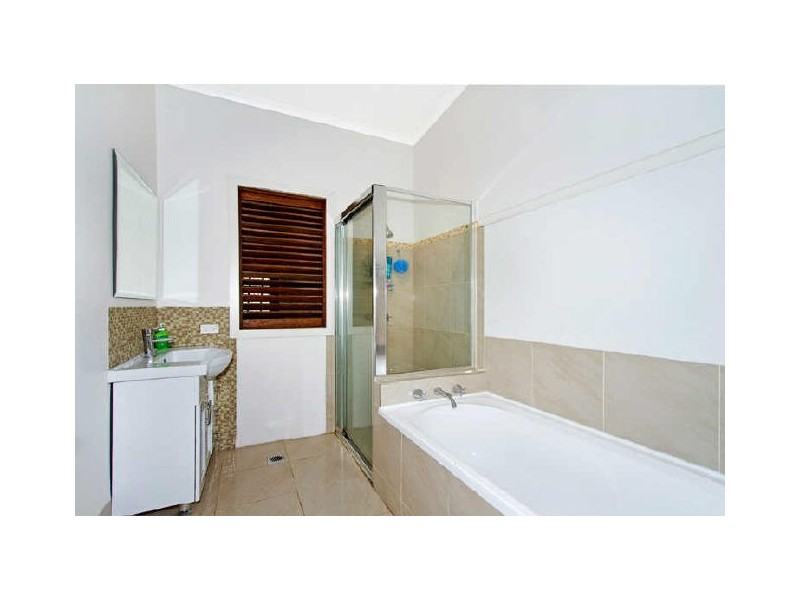 50 Bateau Bay Road, Bateau Bay NSW 2261