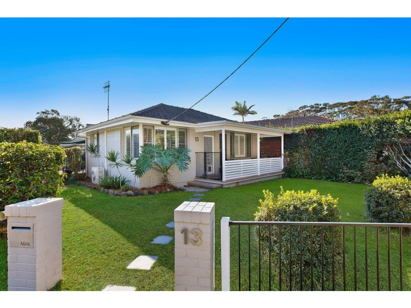 13 Reserve Drive, Bateau Bay NSW 2261