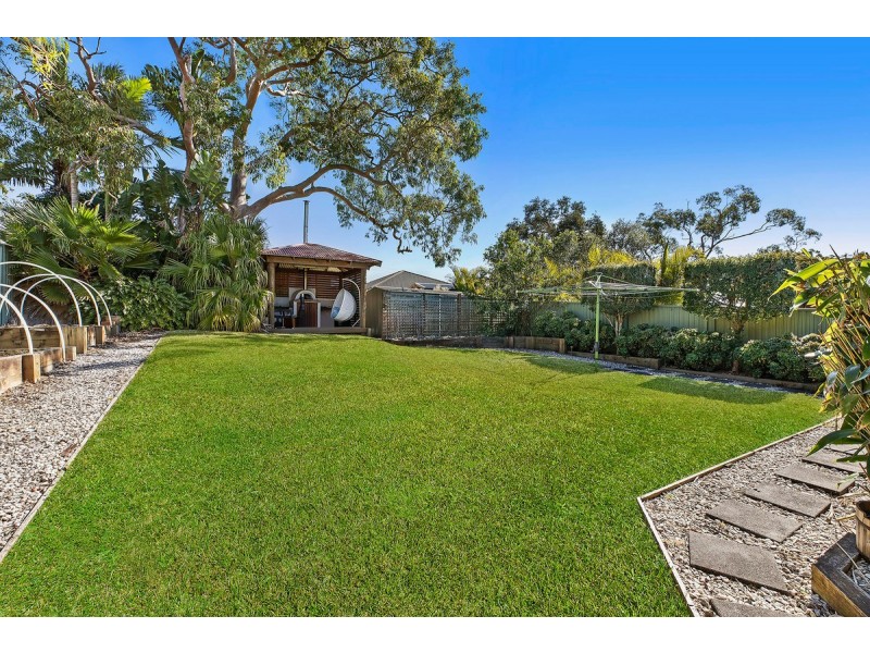 13 Margherita Avenue, Bateau Bay NSW 2261