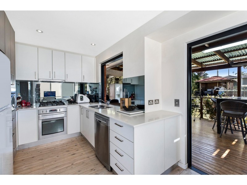 13 Margherita Avenue, Bateau Bay NSW 2261