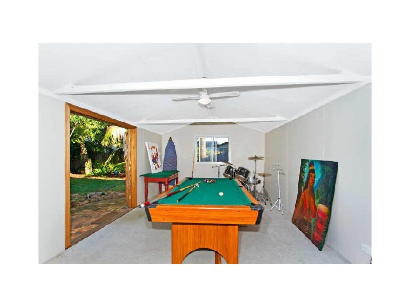 16 Gregory Street, Berkeley Vale NSW 2261