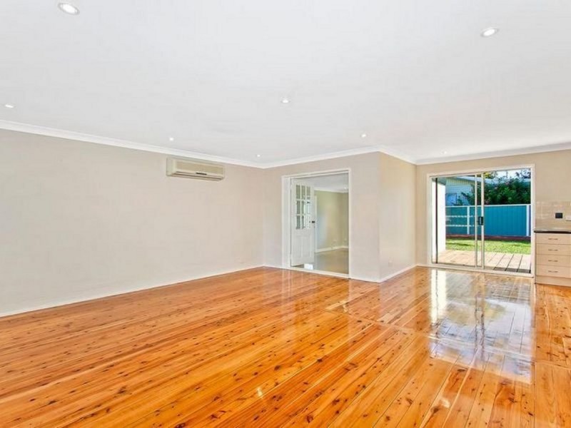 16 Sierra Avenue, Bateau Bay NSW 2261