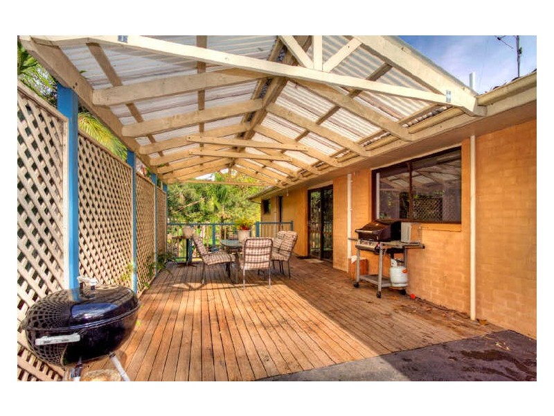 39 Keats Avenue, Bateau Bay NSW 2261
