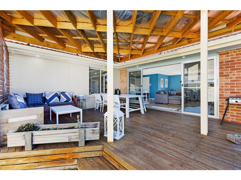 8 Scarborough Place, Bateau Bay NSW 2261