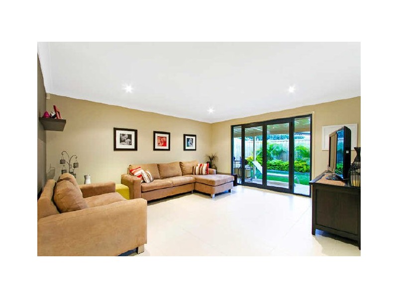 51 Bataan Cct, Bateau Bay NSW 2261