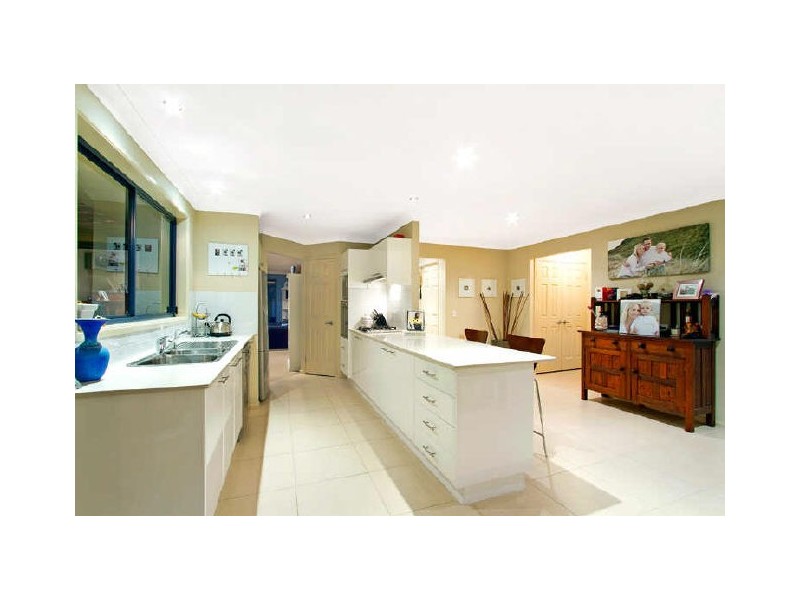 51 Bataan Cct, Bateau Bay NSW 2261