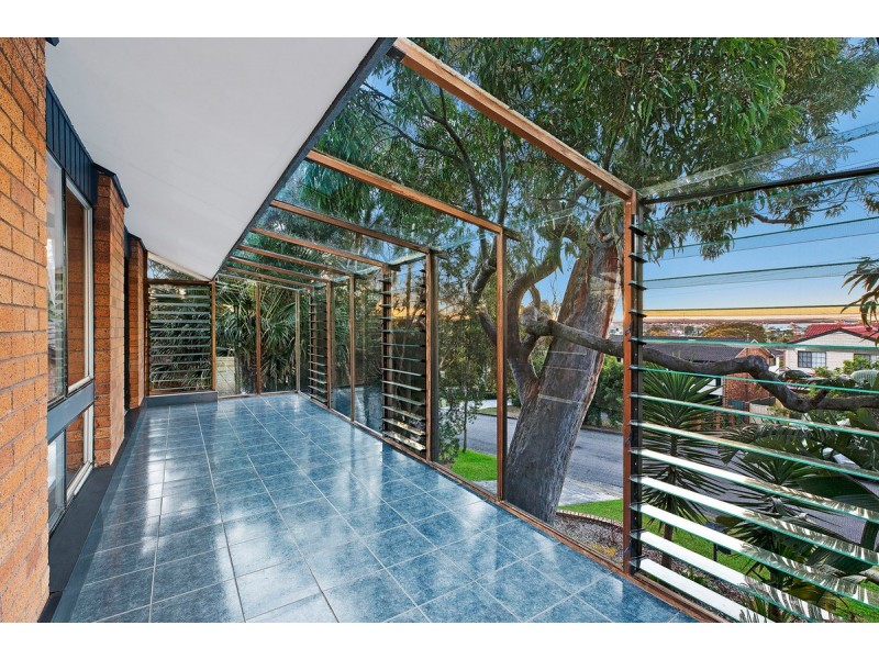 34 Curzon Avenue, Bateau Bay NSW 2261