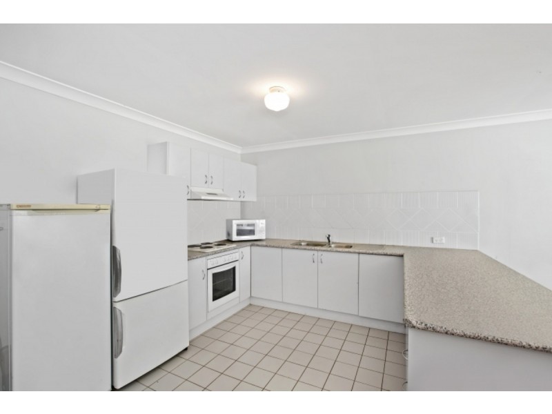 7/27 Aurora Place, Bateau Bay NSW 2261