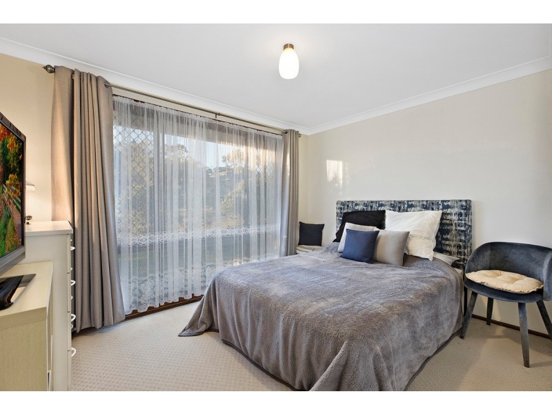 8 Zora Place, Bateau Bay NSW 2261