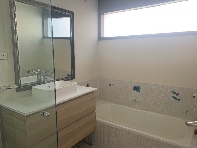 56 Promenade Avenue, Bateau Bay NSW 2261