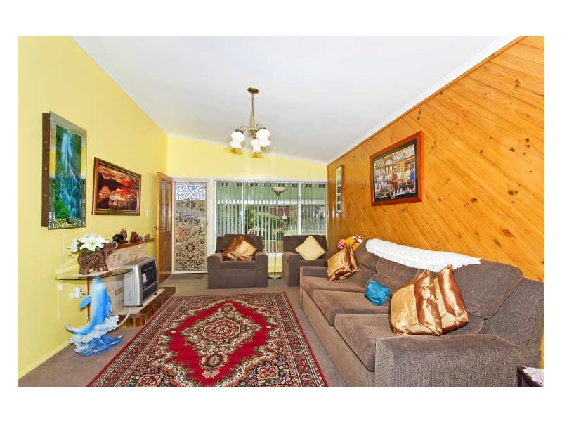 15 Papala Avenue, Bateau Bay NSW 2261