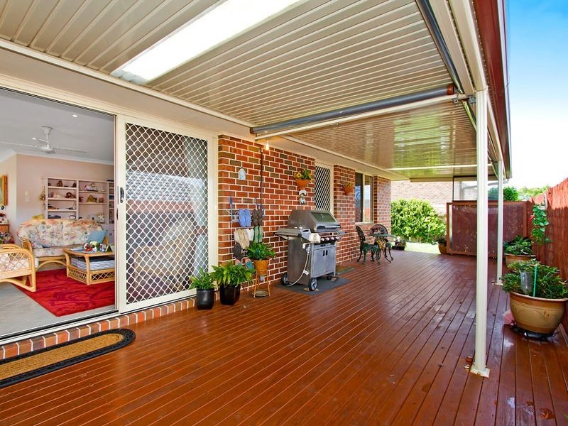 35 Scarborough Place, Bateau Bay NSW 2261