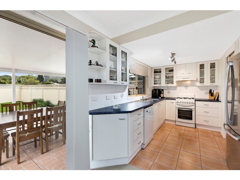 2/3-5 Adrian Close, Bateau Bay NSW 2261