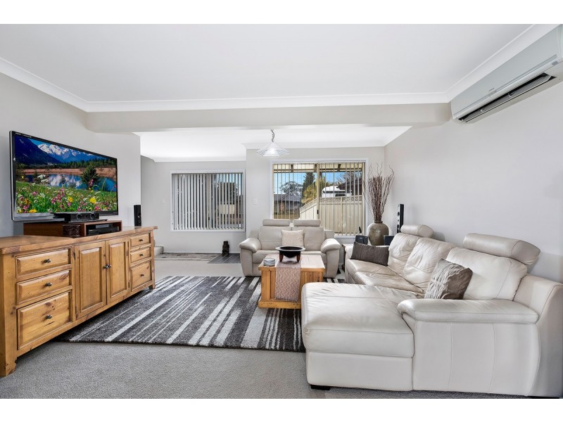 2/3-5 Adrian Close, Bateau Bay NSW 2261