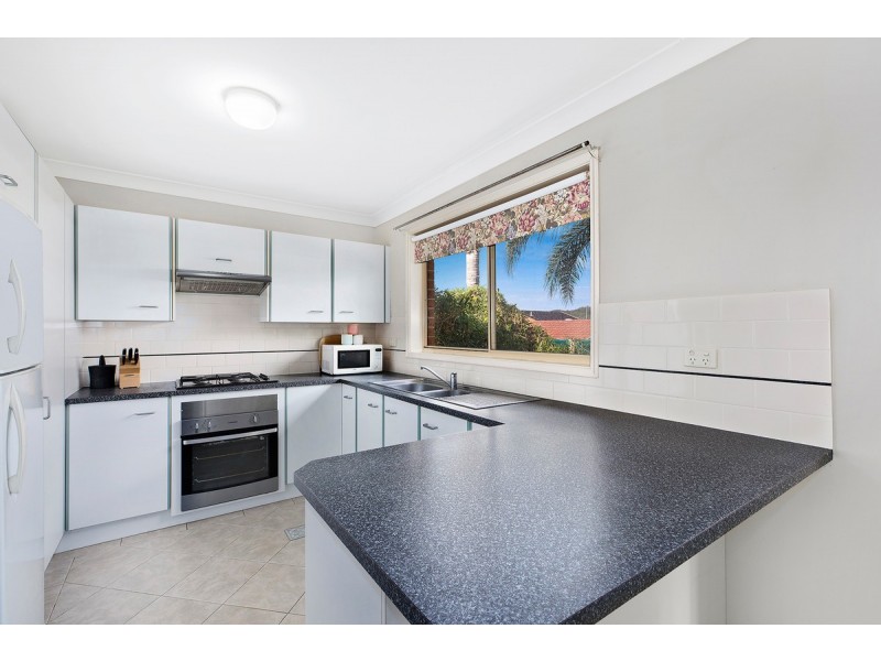 2/56 Morley Avenue, Bateau Bay NSW 2261